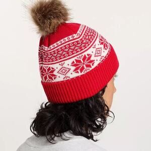 NWT Northeast Outfitters Cozy Cabin Women's Red Nordic Pom Pom Beanie OS